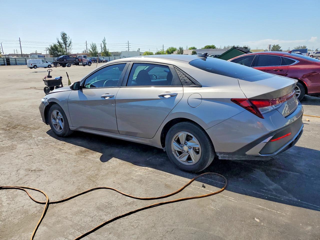 2024 Hyundai Elantra Se - Фото 2