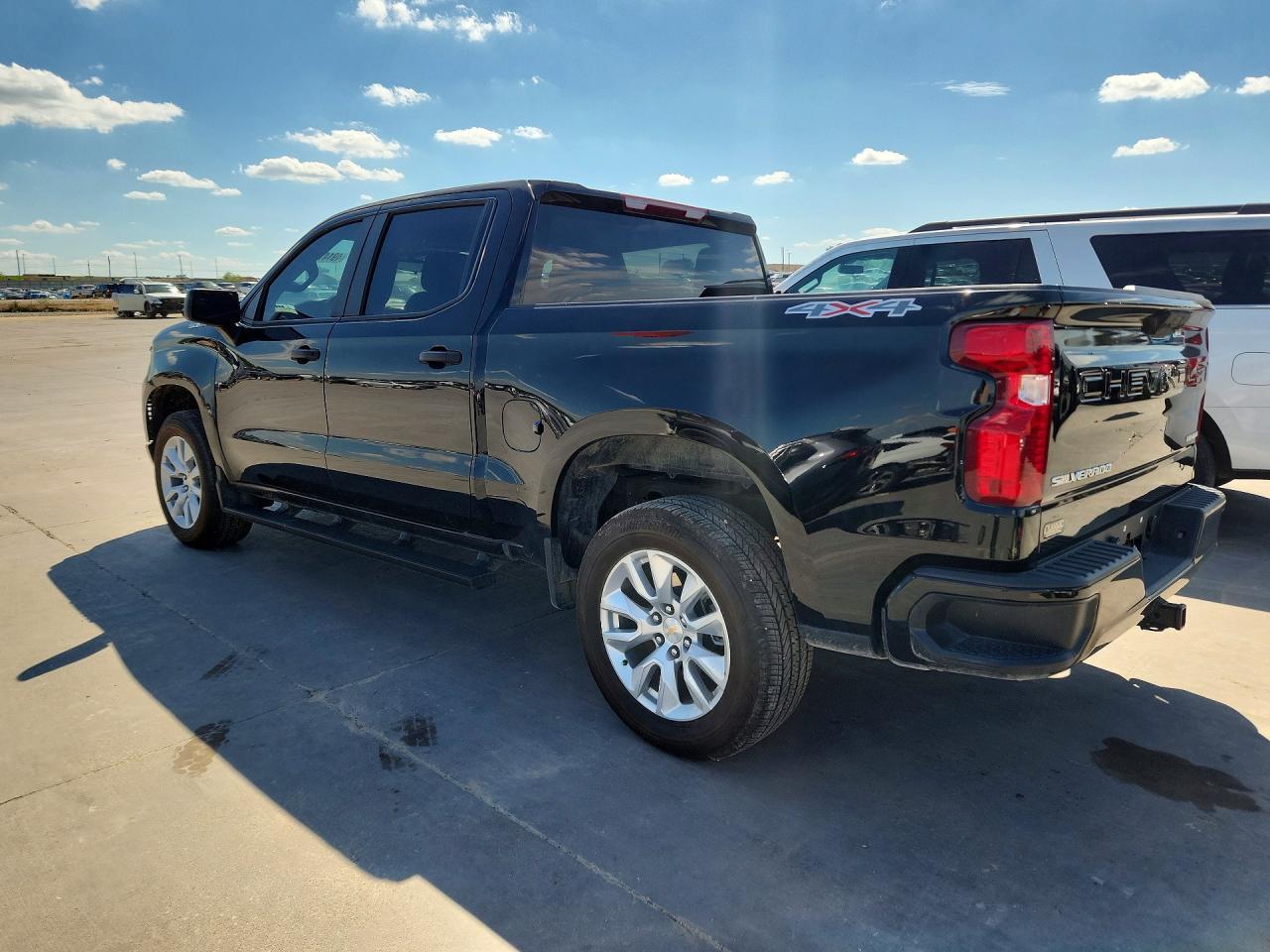 2025 Chevrolet Silverado K1500 Custom - Фото 2