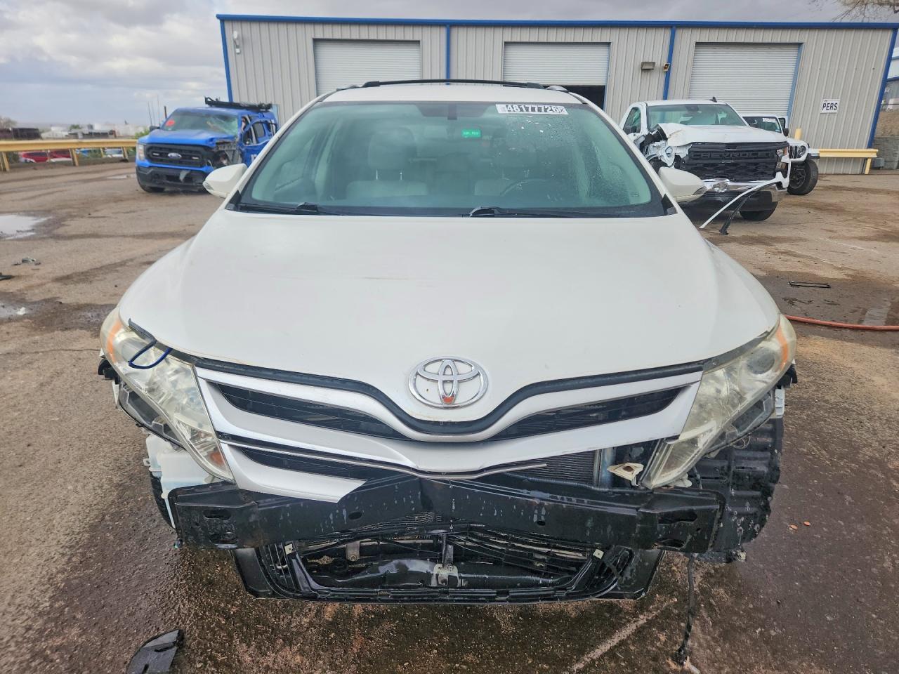 2015 Toyota Venza Le - Image 5