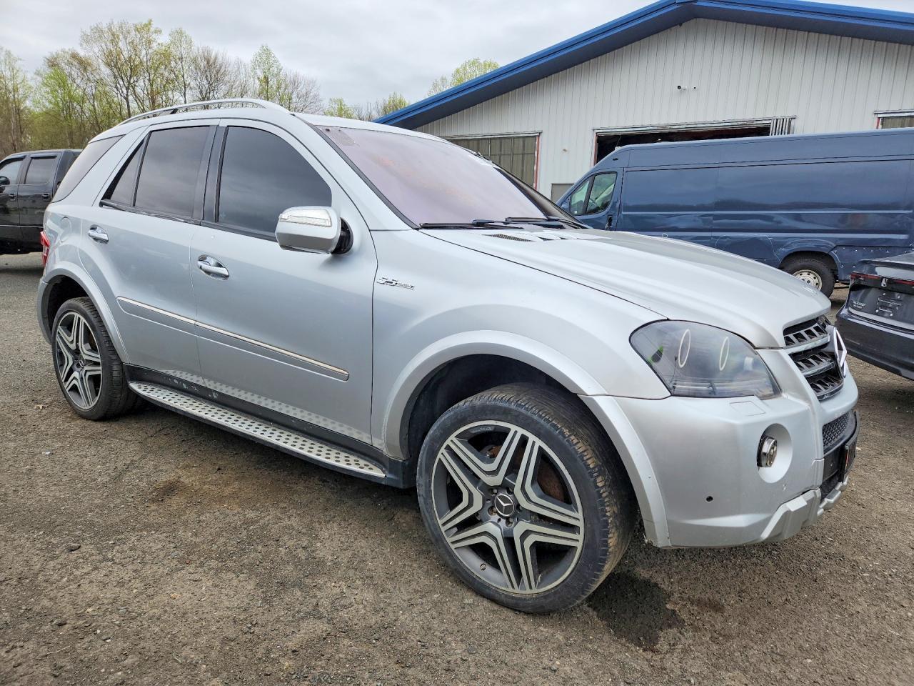 2010 Mercedes-Benz Ml 550 4Matic - Image 4