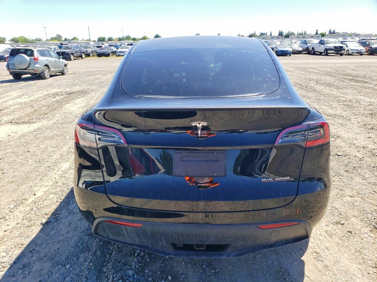 2024 Tesla Model Y - Image 6