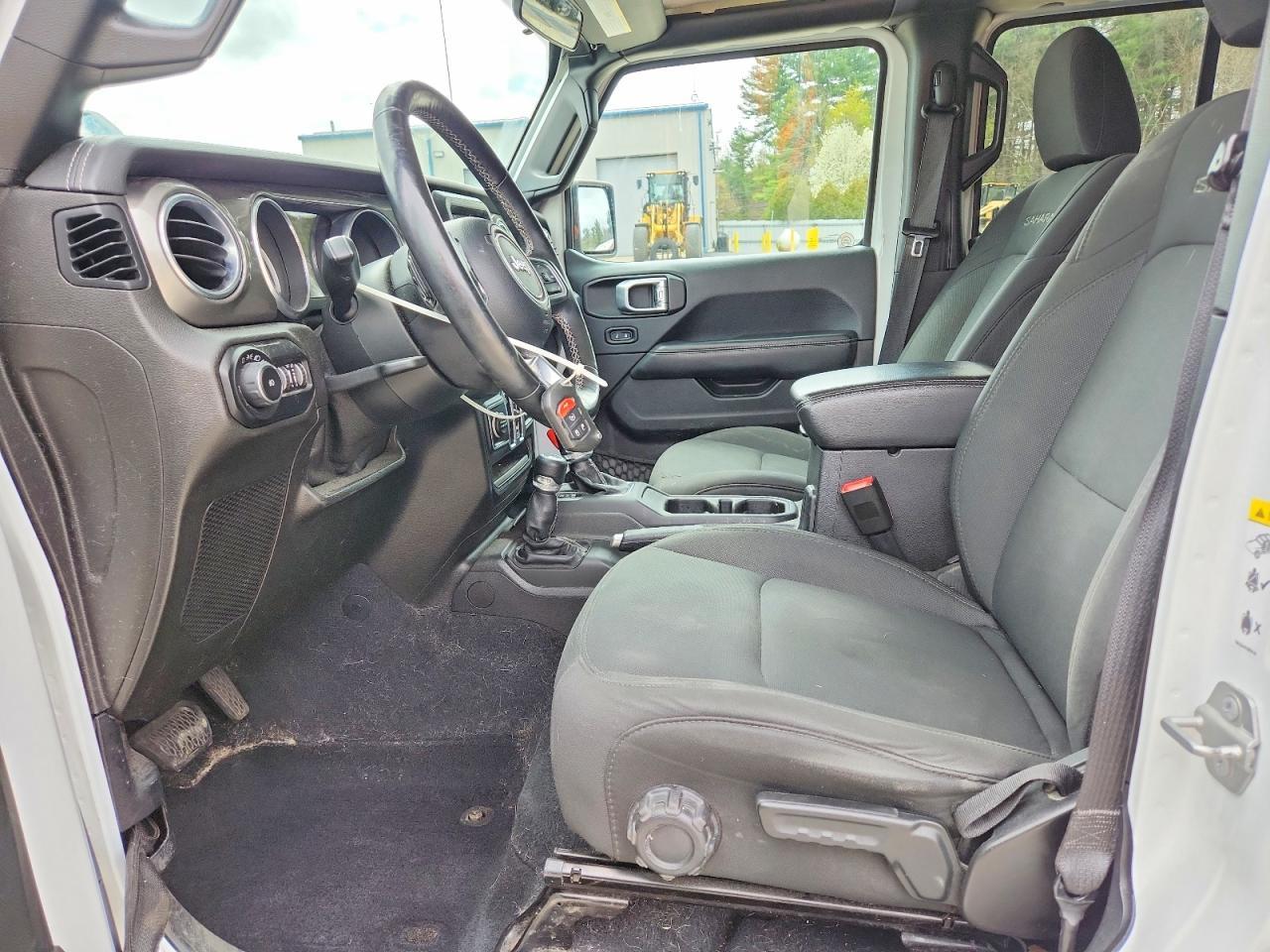 2018 Jeep Wrangler Unlimited Sahara - Image 7