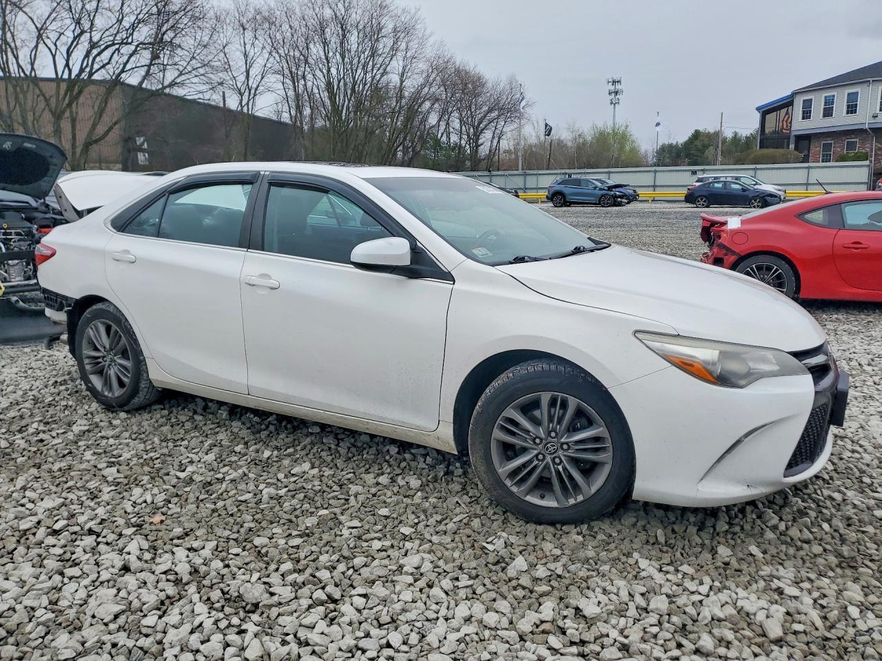 2016 Toyota Camry Se - Image 4
