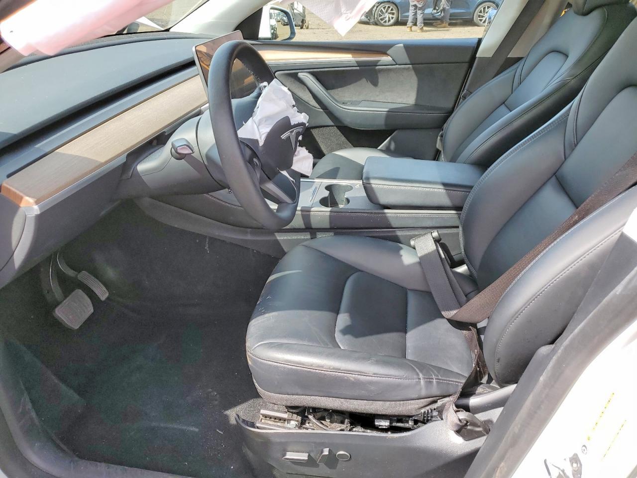 2023 Tesla Model Y - Image 7