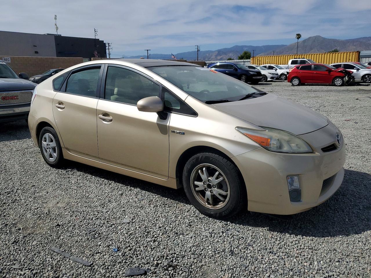 2010 Toyota Prius Iii - Фото 4