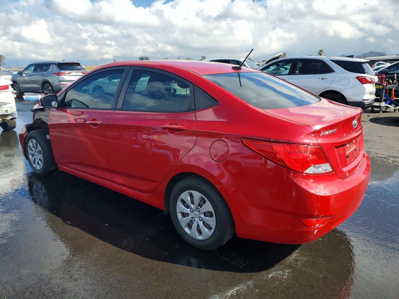 2016 Hyundai Accent Se - Image 2