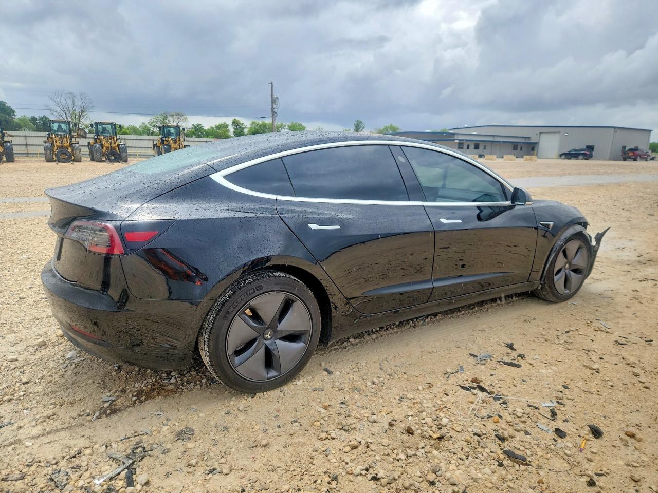 2019 Tesla Model 3 - Фото 3