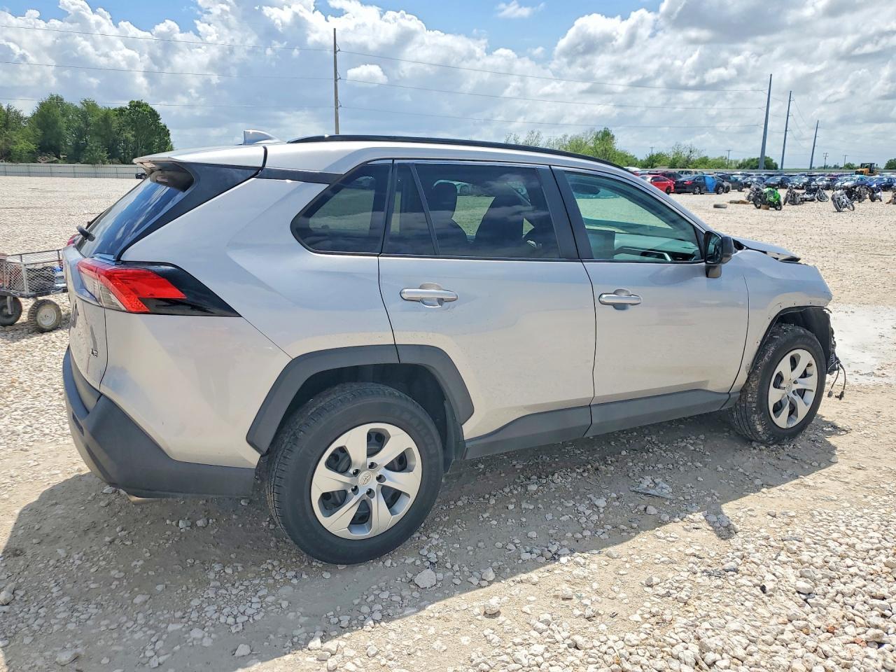 2020 Toyota Rav4 Le - Фото 3