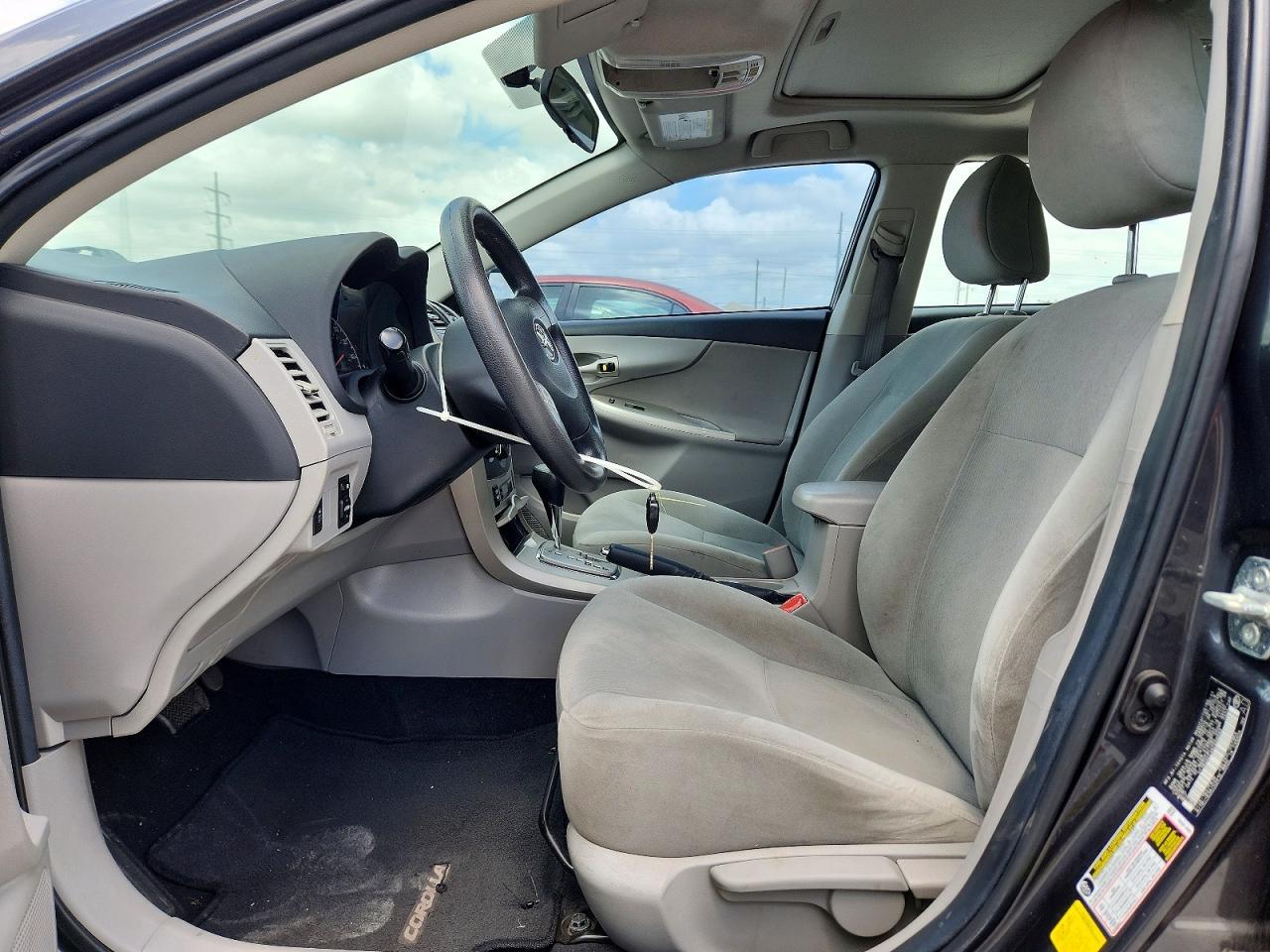 2011 Toyota Corolla Le - Image 7