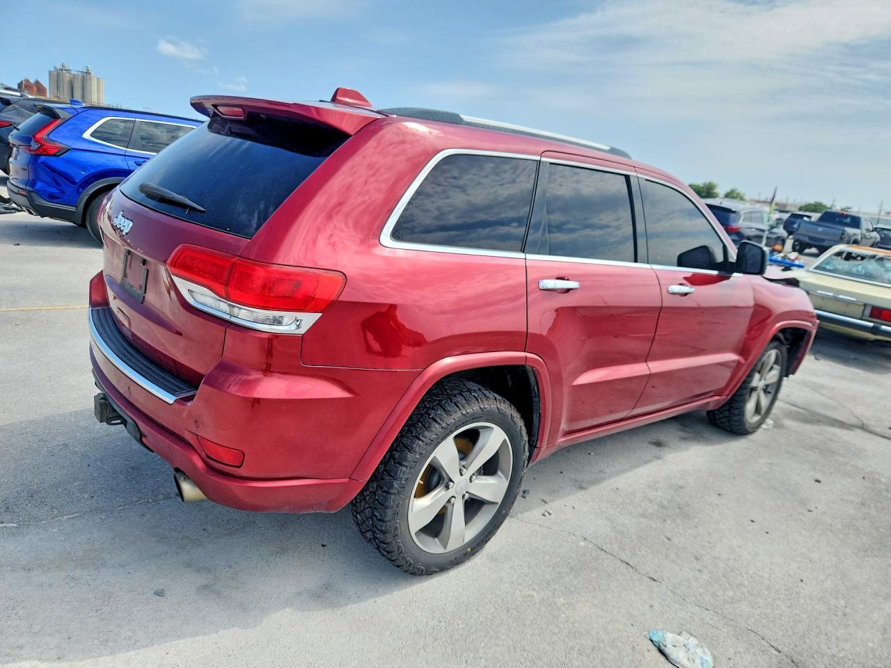 2014 Jeep Grand Cherokee Overland - Image 3