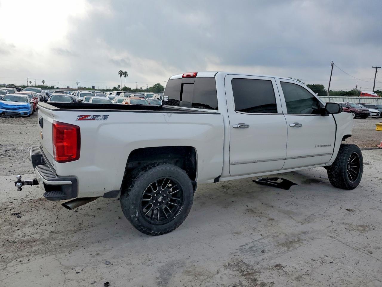 2017 Chevrolet Silverado K1500 Lt - Фото 3