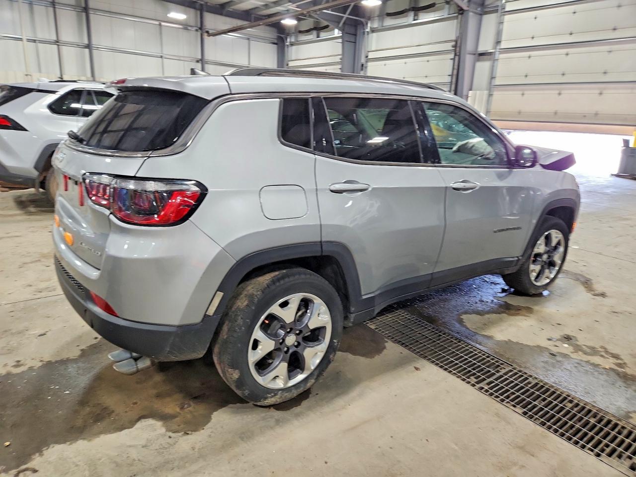 2021 Jeep Compass Limited - Фото 3