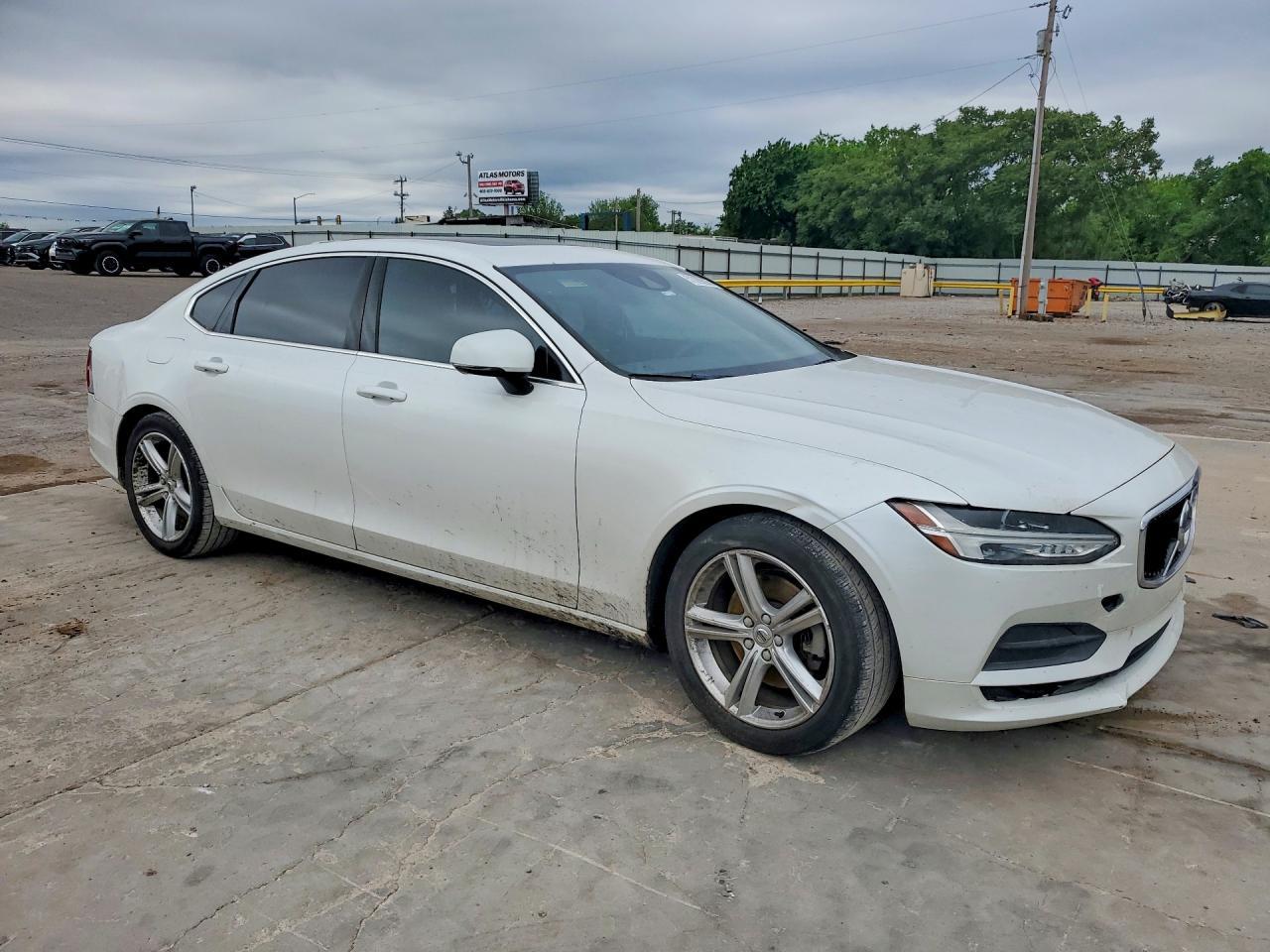 2018 Volvo S90 T5 Momentum - Фото 4
