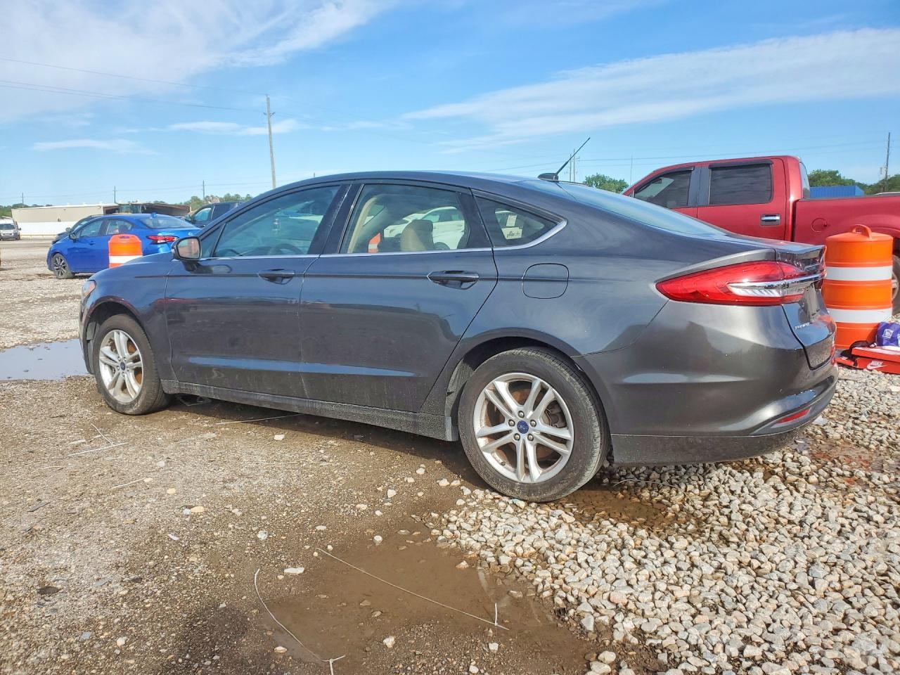 2018 Ford Fusion Se - Фото 2
