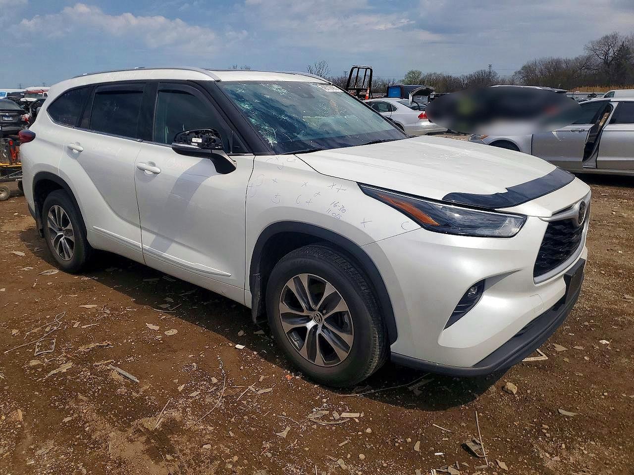 2022 Toyota Highlander Xle - Image 4