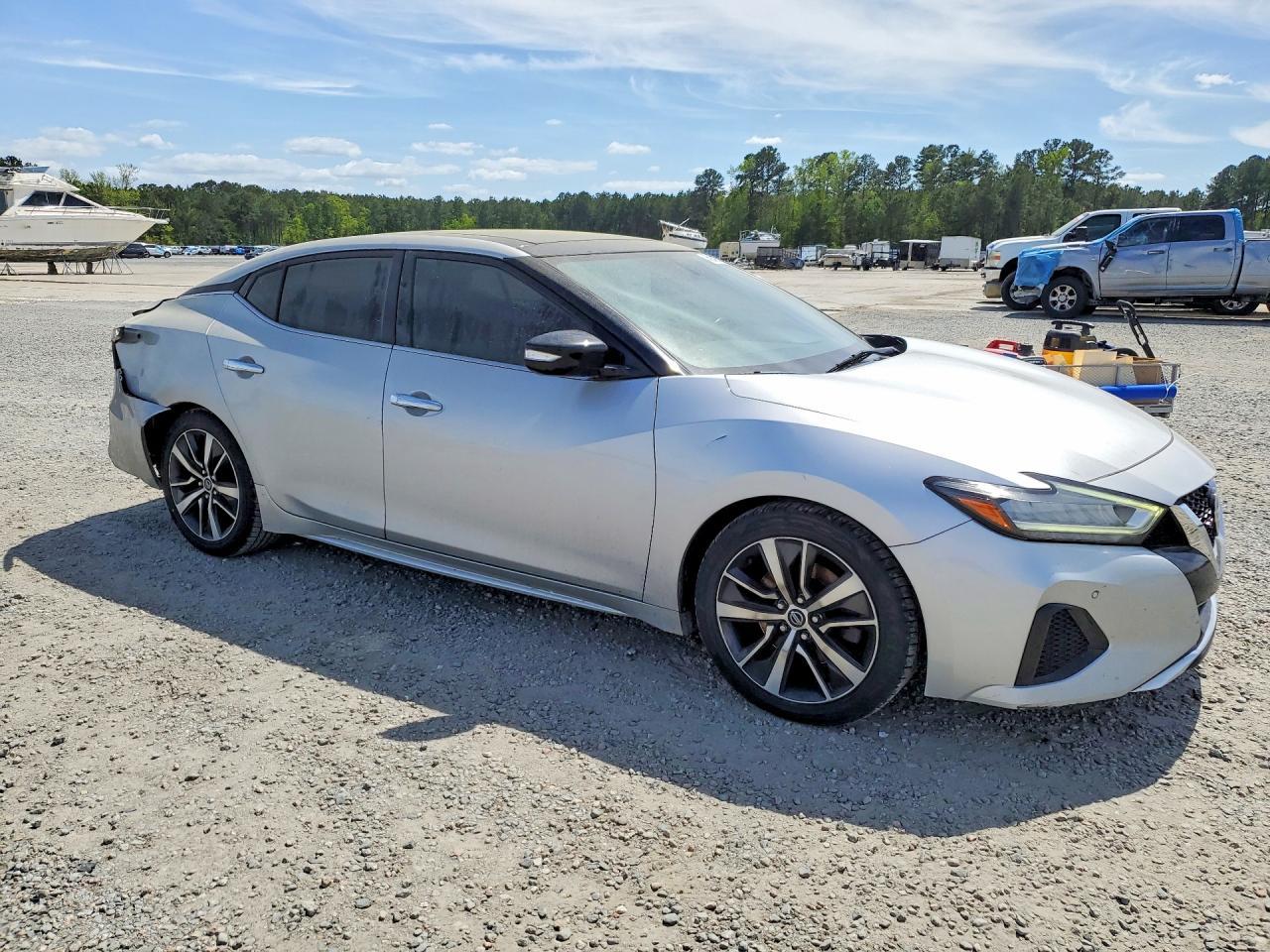2019 Nissan Maxima - Image 4