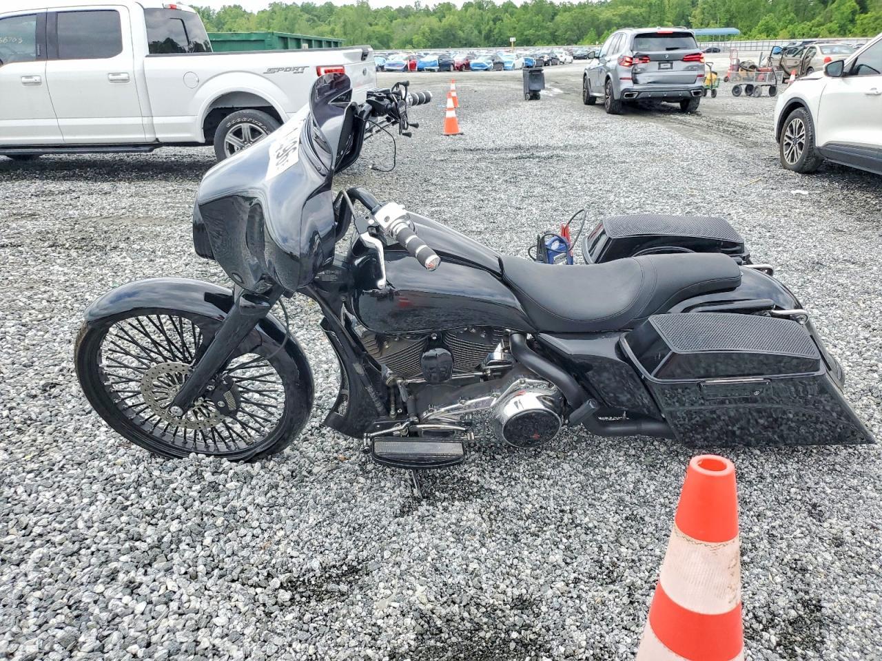 2007 Harley-Davidson Flhx - Фото 3