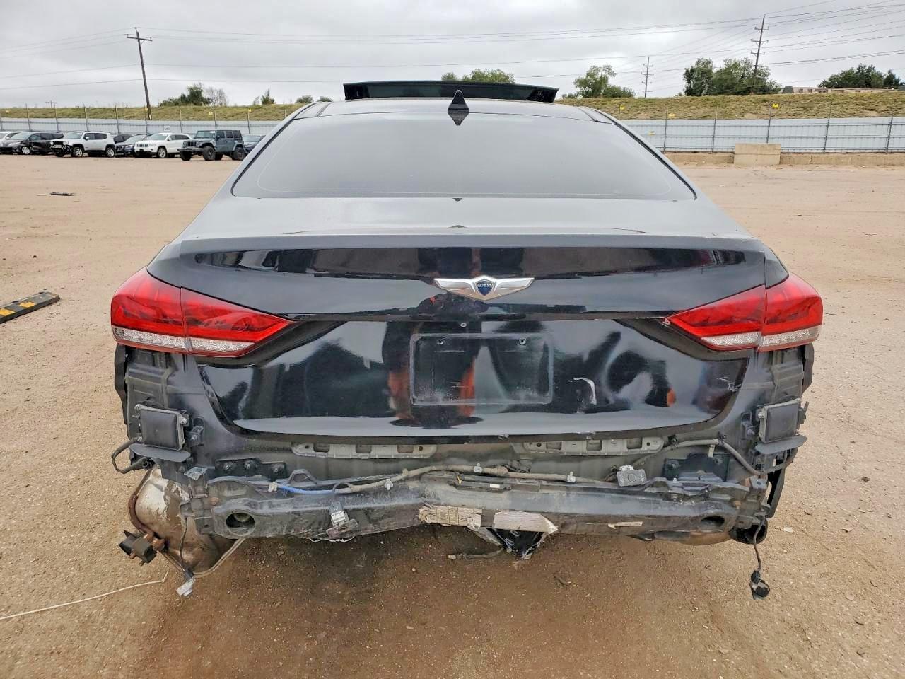 2015 Hyundai Genesis 3.8L - Фото 6