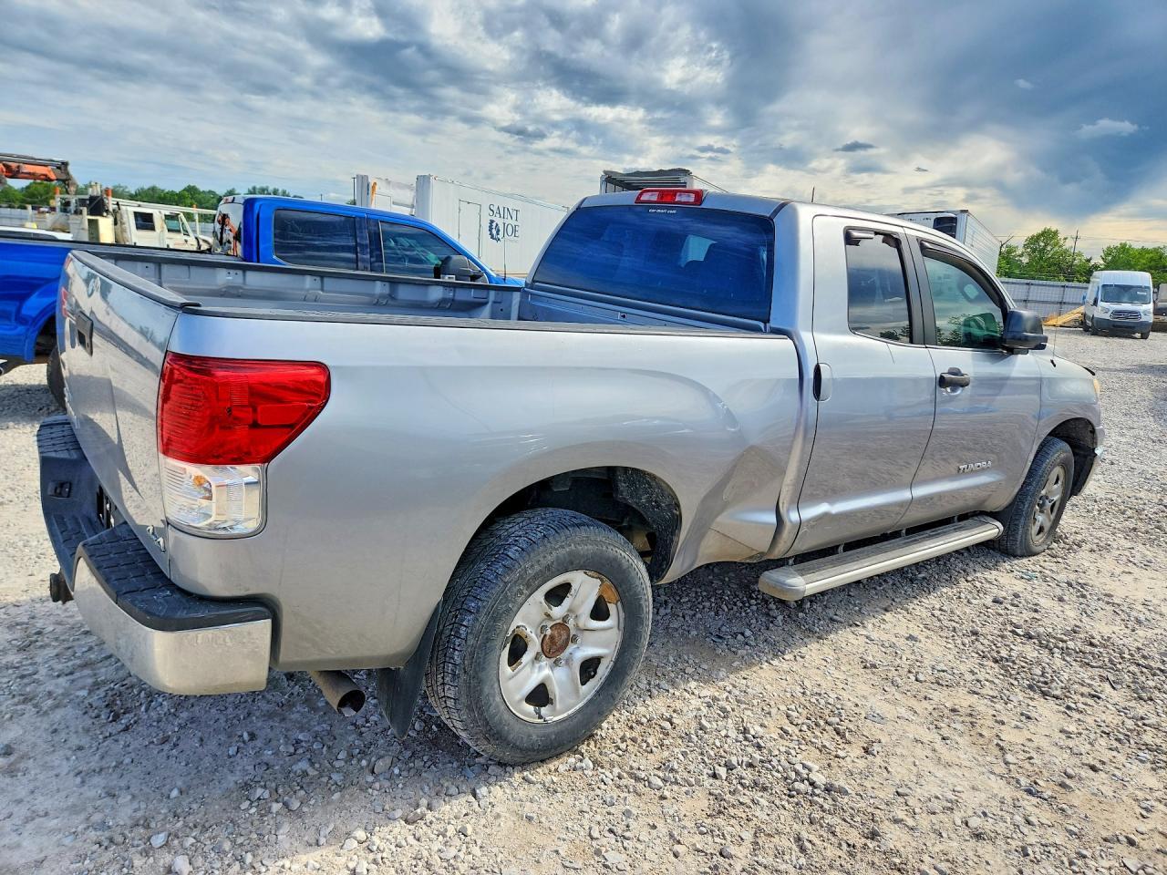2010 Toyota Tundra Double Cab Sr5 - Image 3