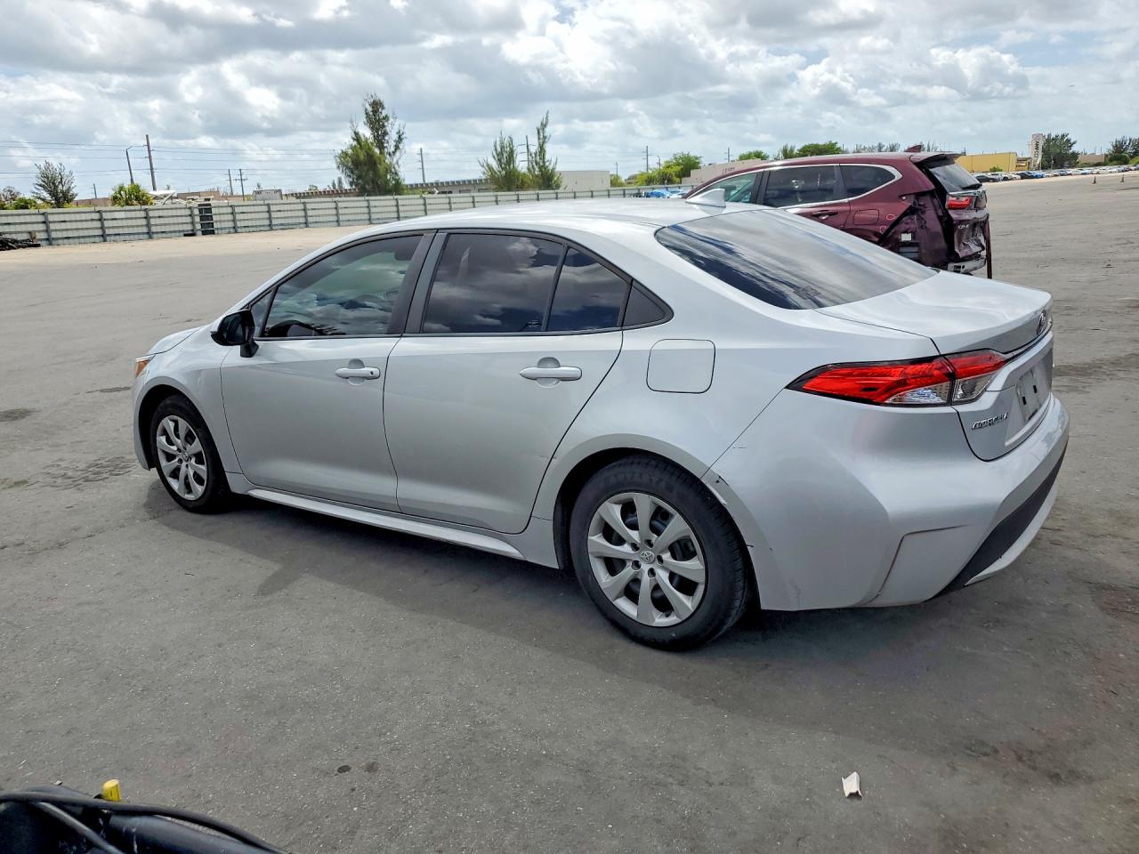 2020 Toyota Corolla Le - Фото 2