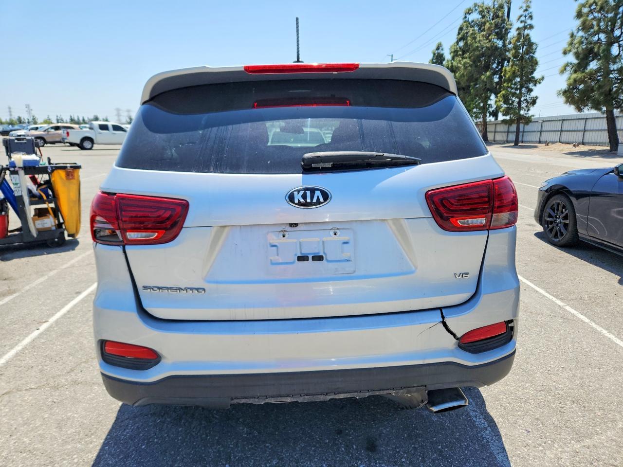 2020 Kia Sorento S - Image 6