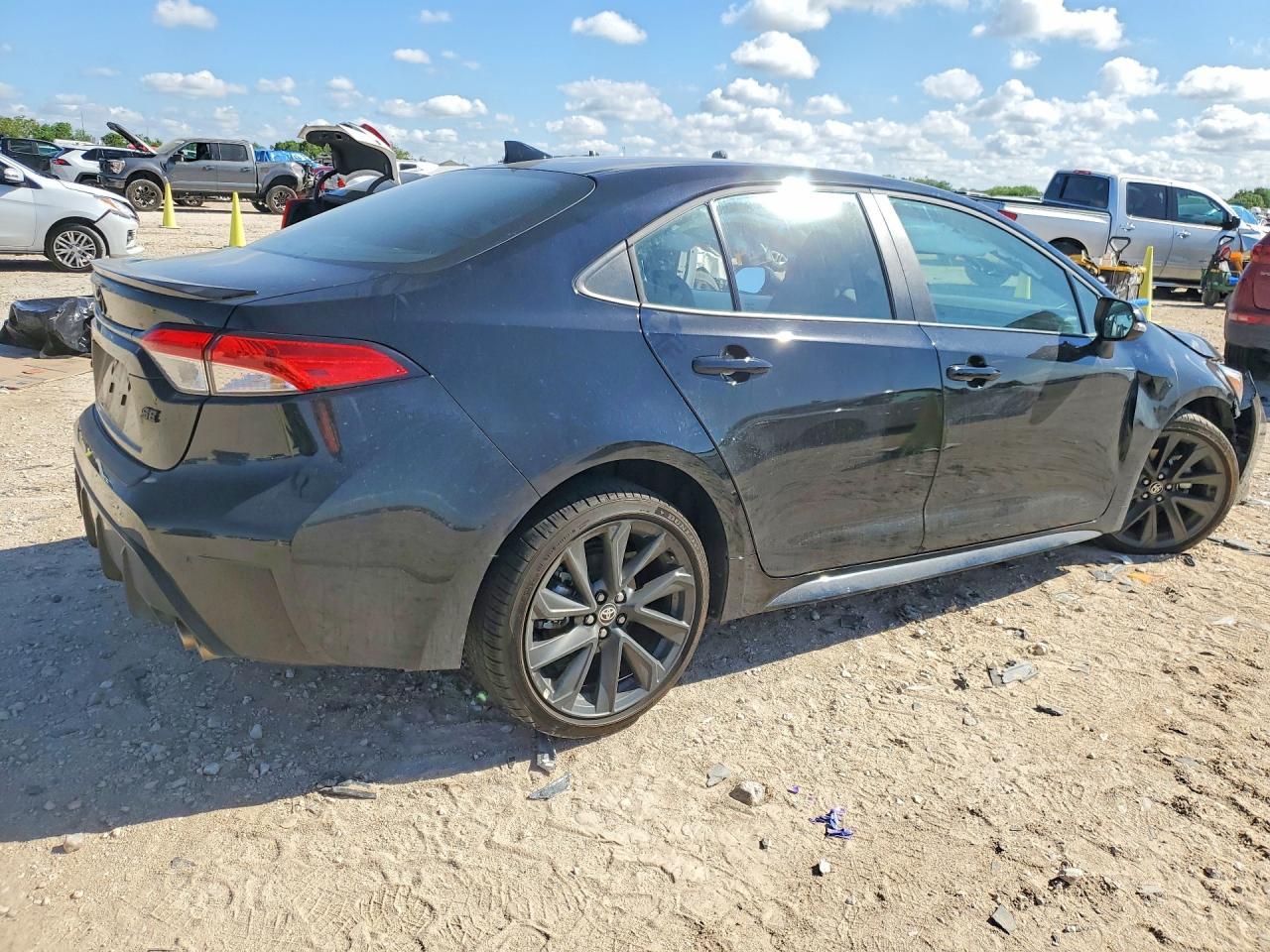 2026 Toyota Corolla Se - Фото 3