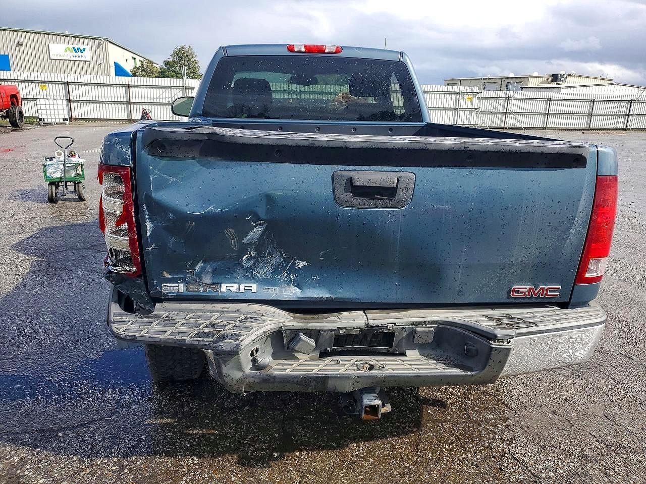 2011 GMC Sierra C1500 Sle - Image 6