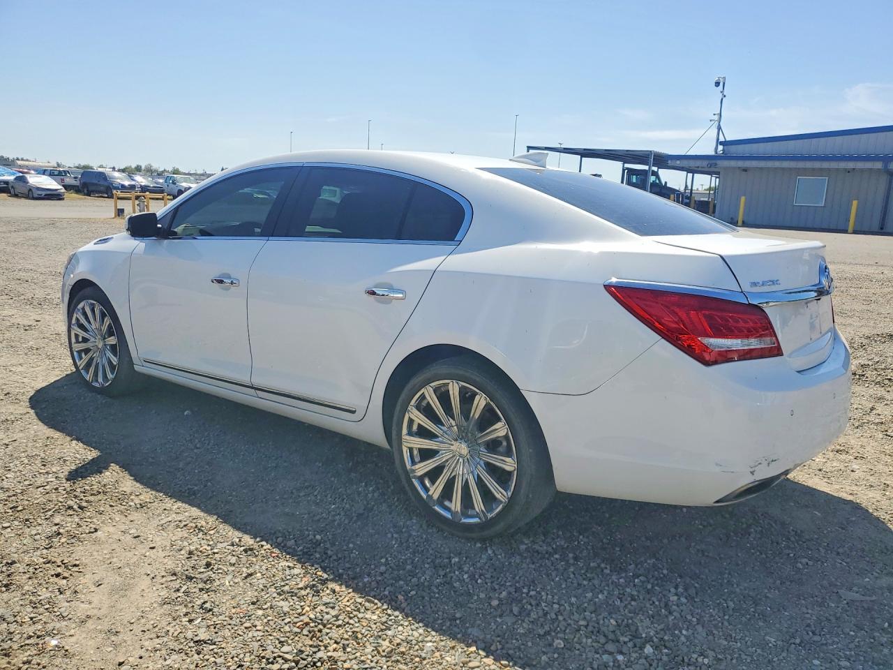 2016 Buick Lacrosse - Фото 2