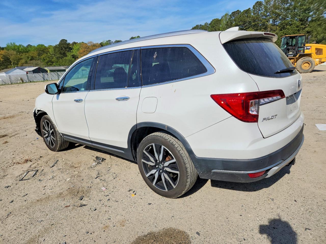 2022 Honda Pilot Touring - Фото 2