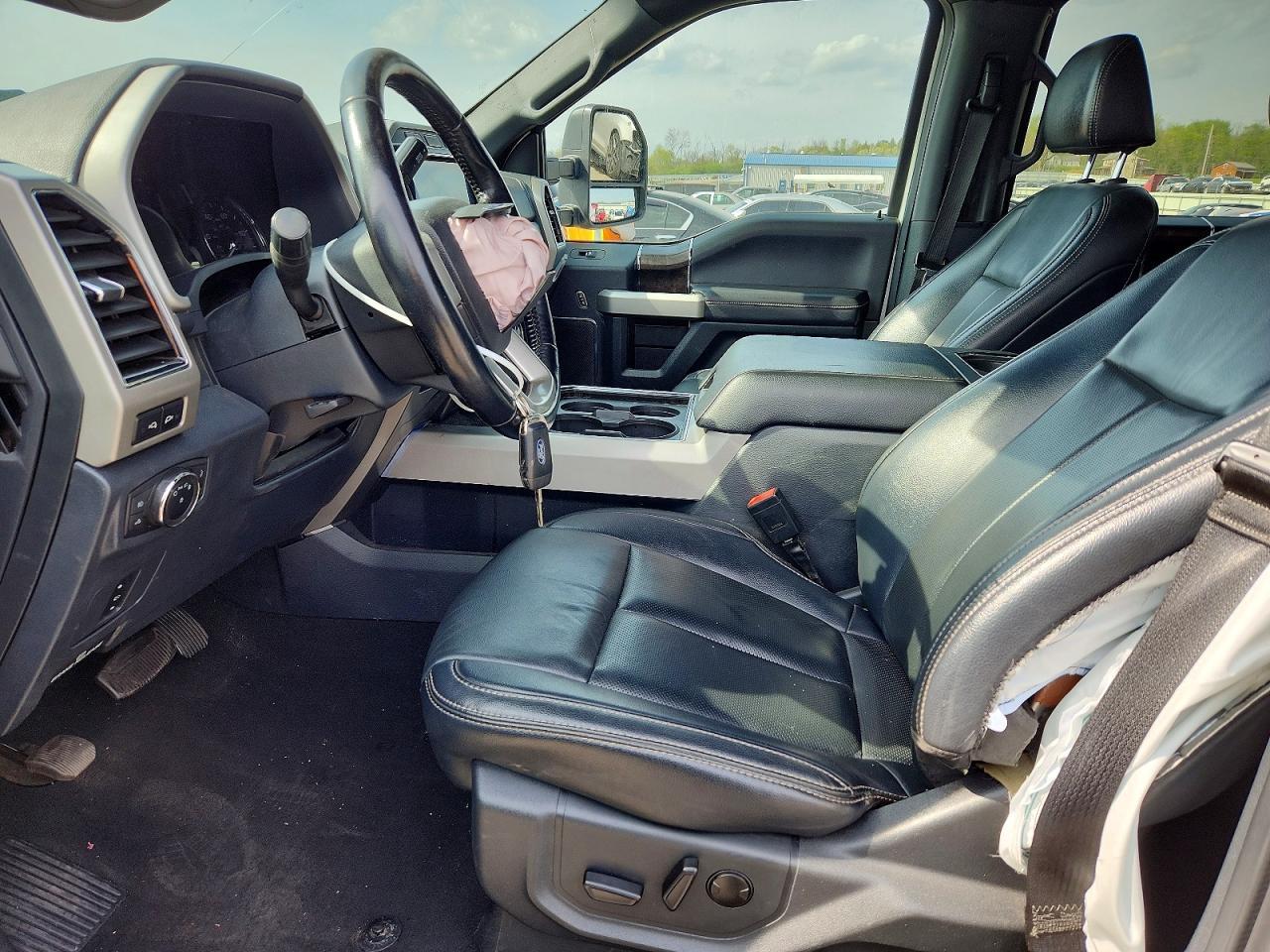 2022 Ford F250 Super Duty - Image 7