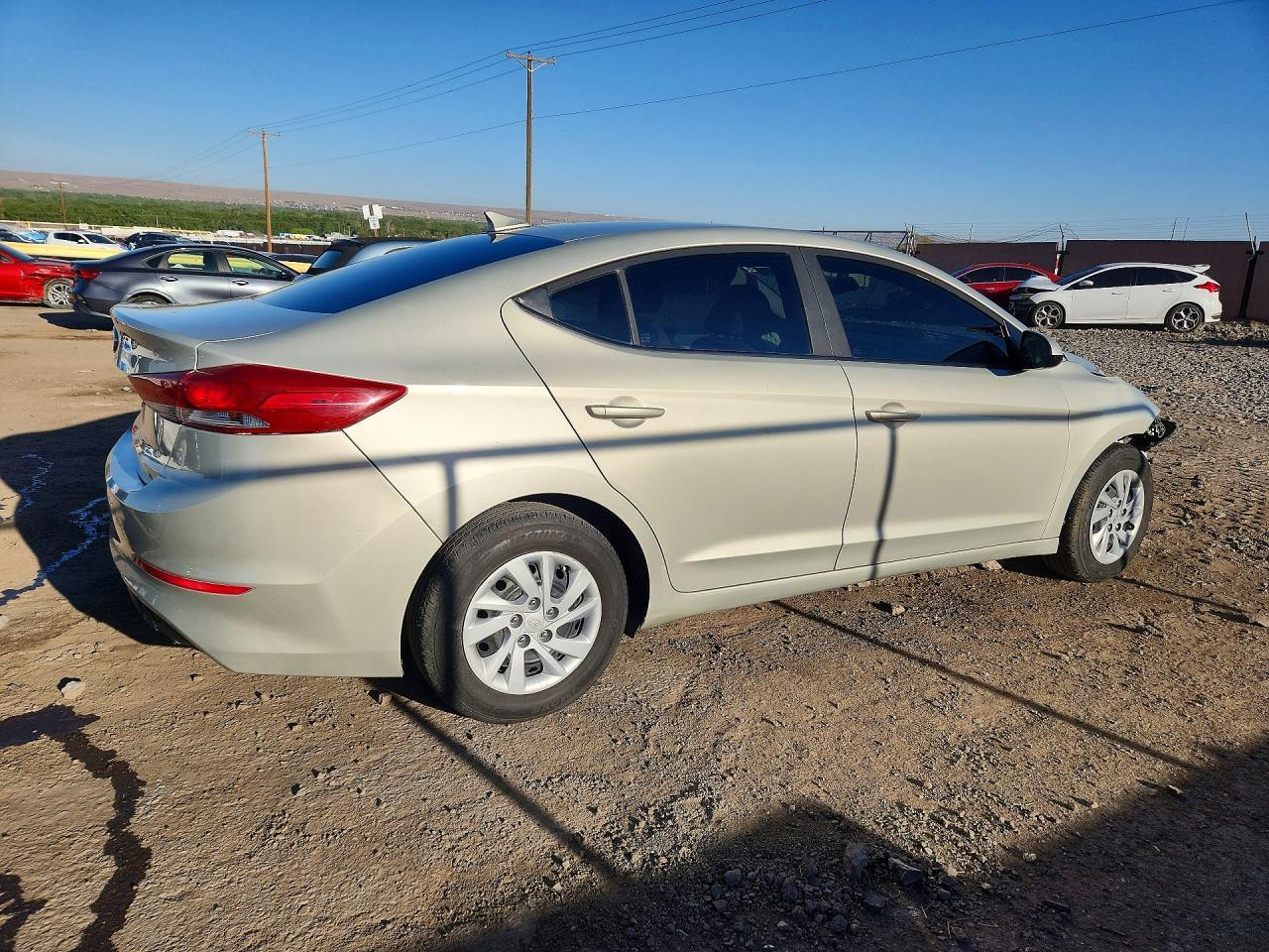 2017 Hyundai Elantra Se - Image 3