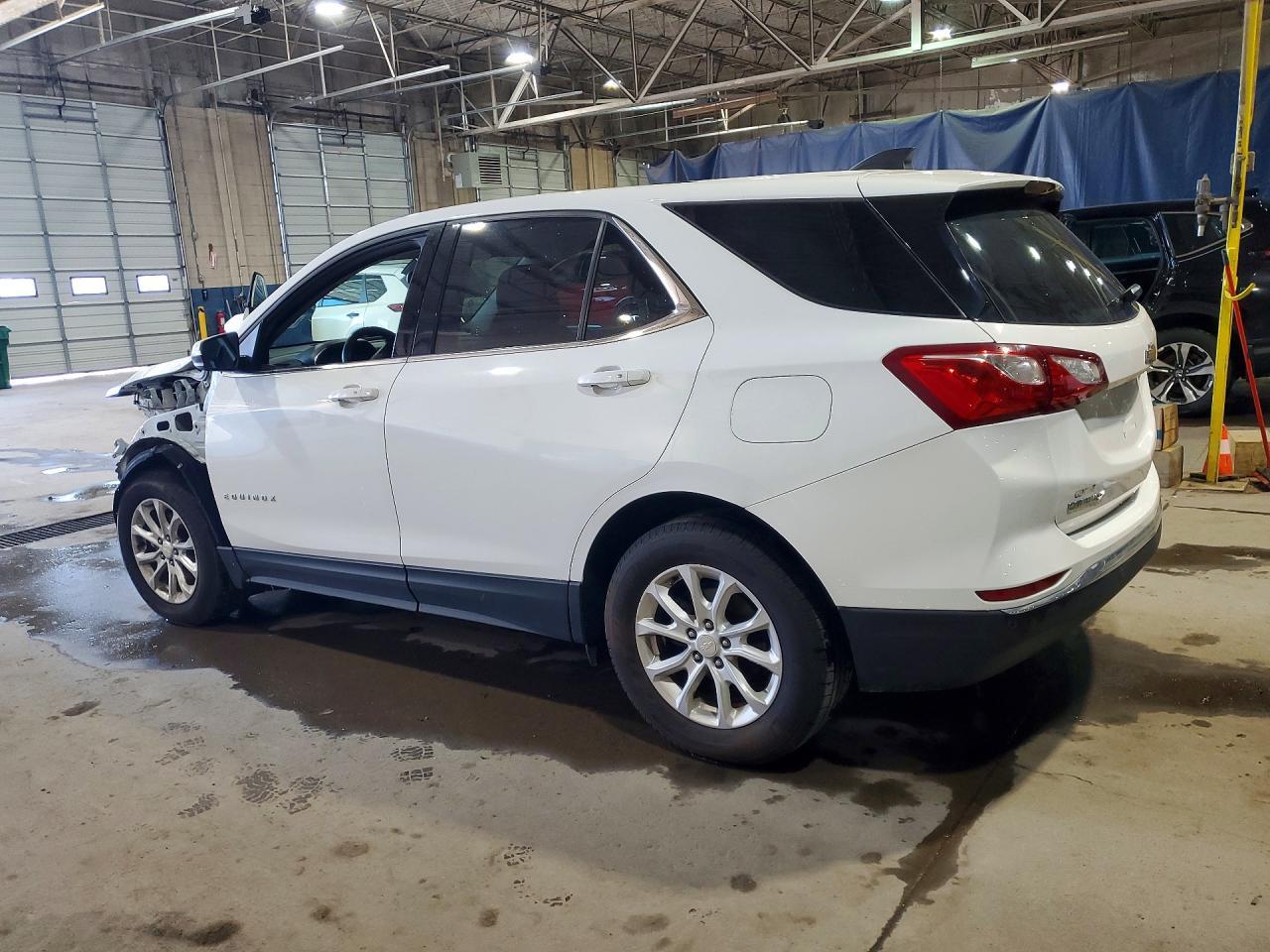 2019 Chevrolet Equinox Lt - Image 2
