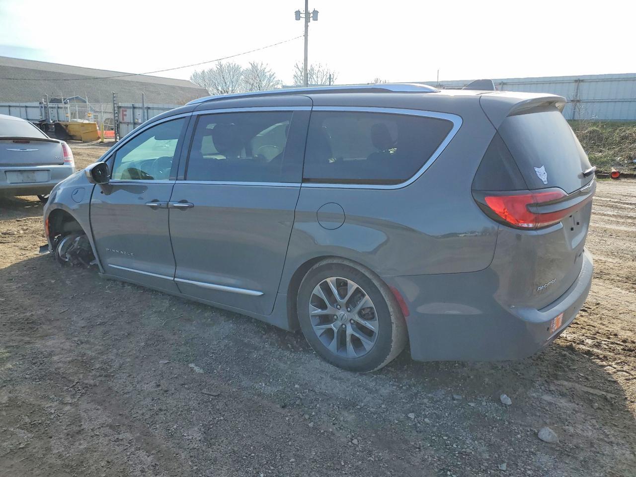 2021 Chrysler Pacifica Hybrid Pinnacle - Фото 2