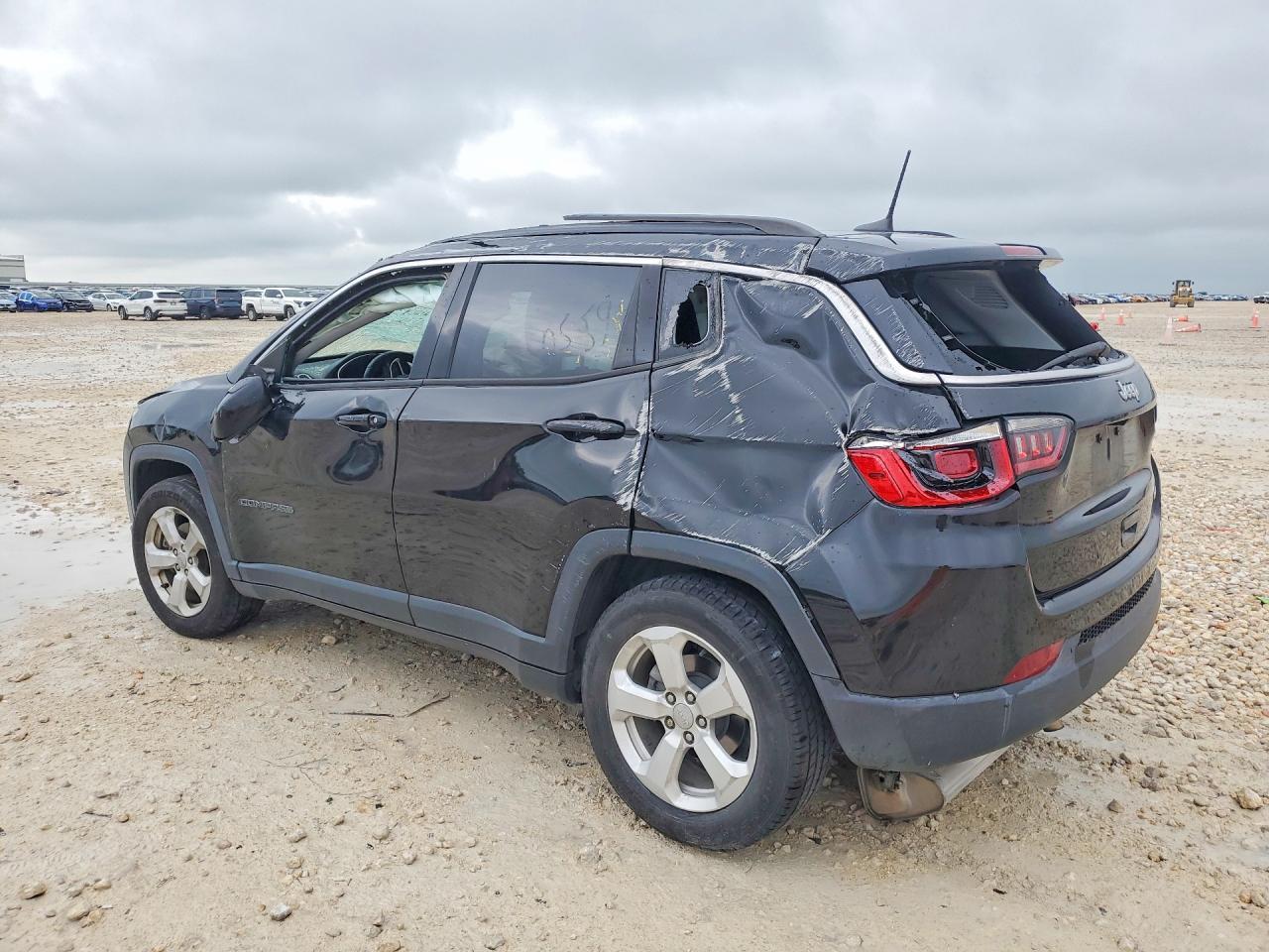 2018 Jeep Compass Latitude - Фото 2