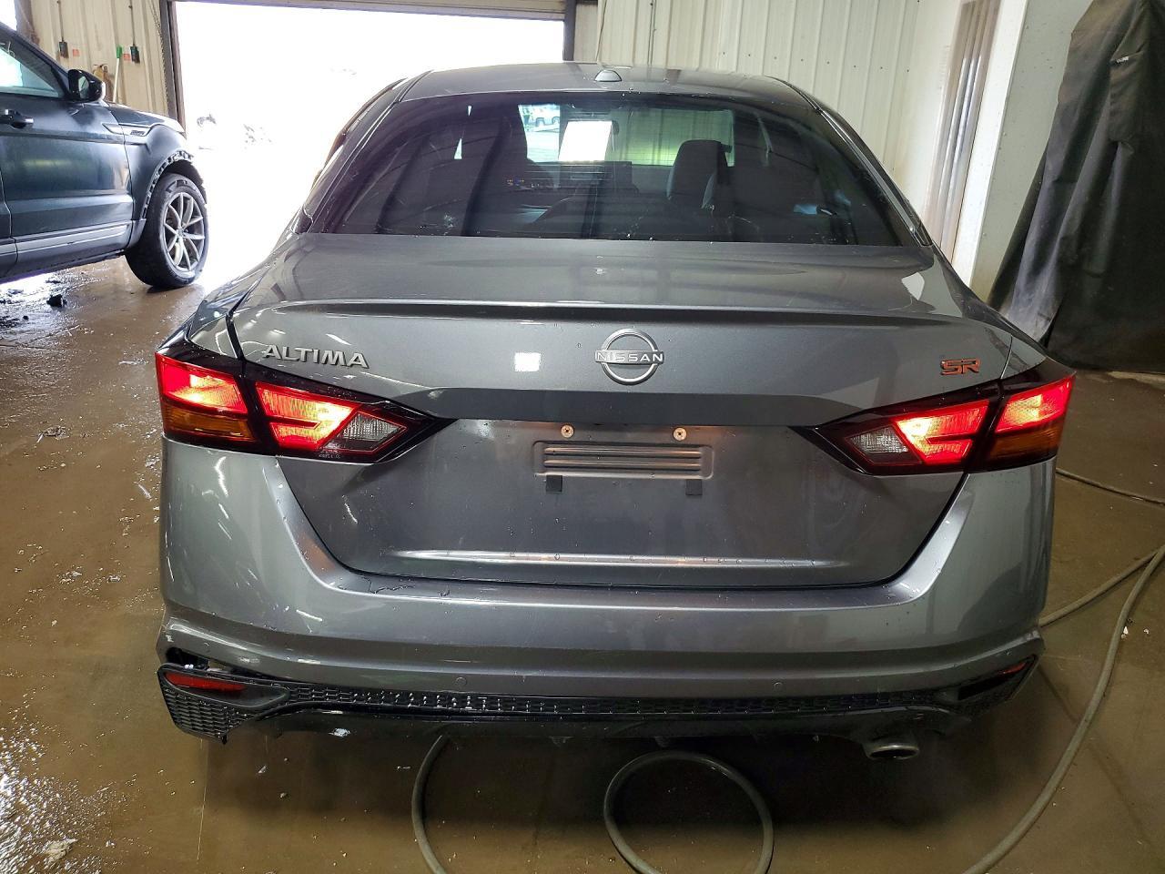 2024 Nissan Altima Sr - Image 6