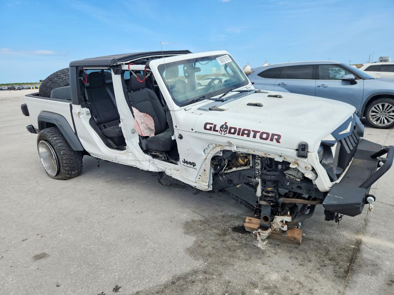 2020 Jeep Gladiator Sport - Image 4
