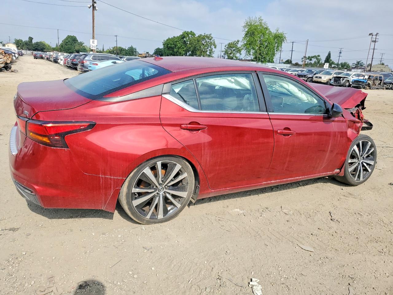 2022 Nissan Altima Sr - Фото 3