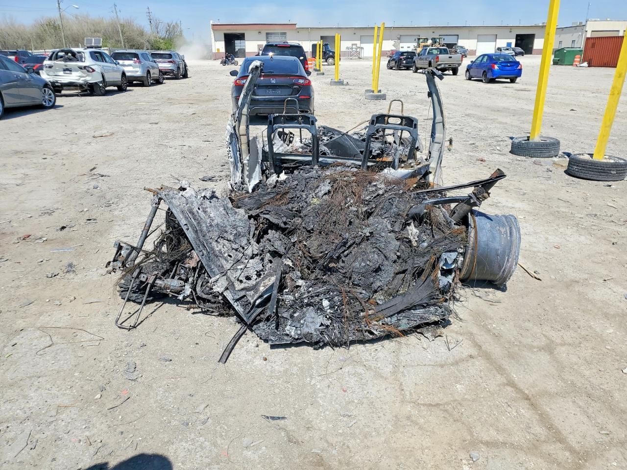 2023 Tesla Model S - Image 6