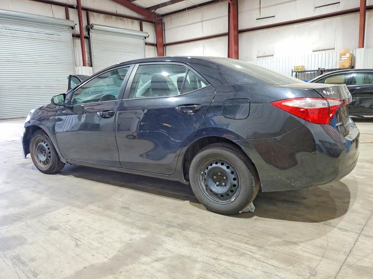 2016 Toyota Corolla L - Фото 2