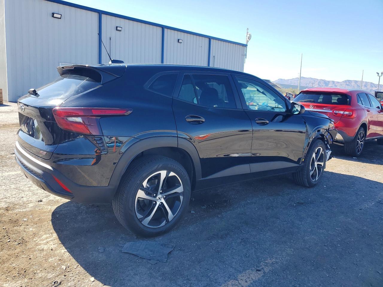 2025 Chevrolet Trax 1Rs - Фото 3