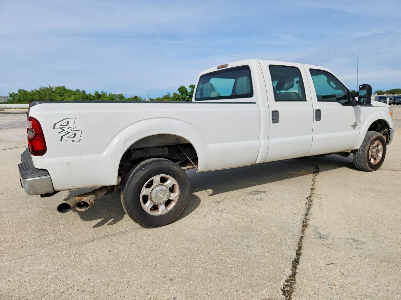 2013 Ford F350 Super Duty - Фото 3