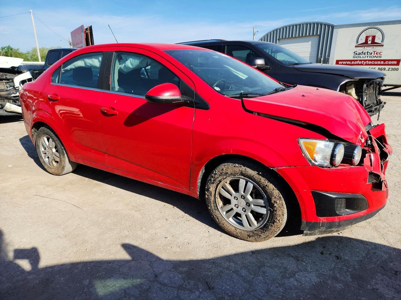 2016 Chevrolet Sonic Lt - Фото 4