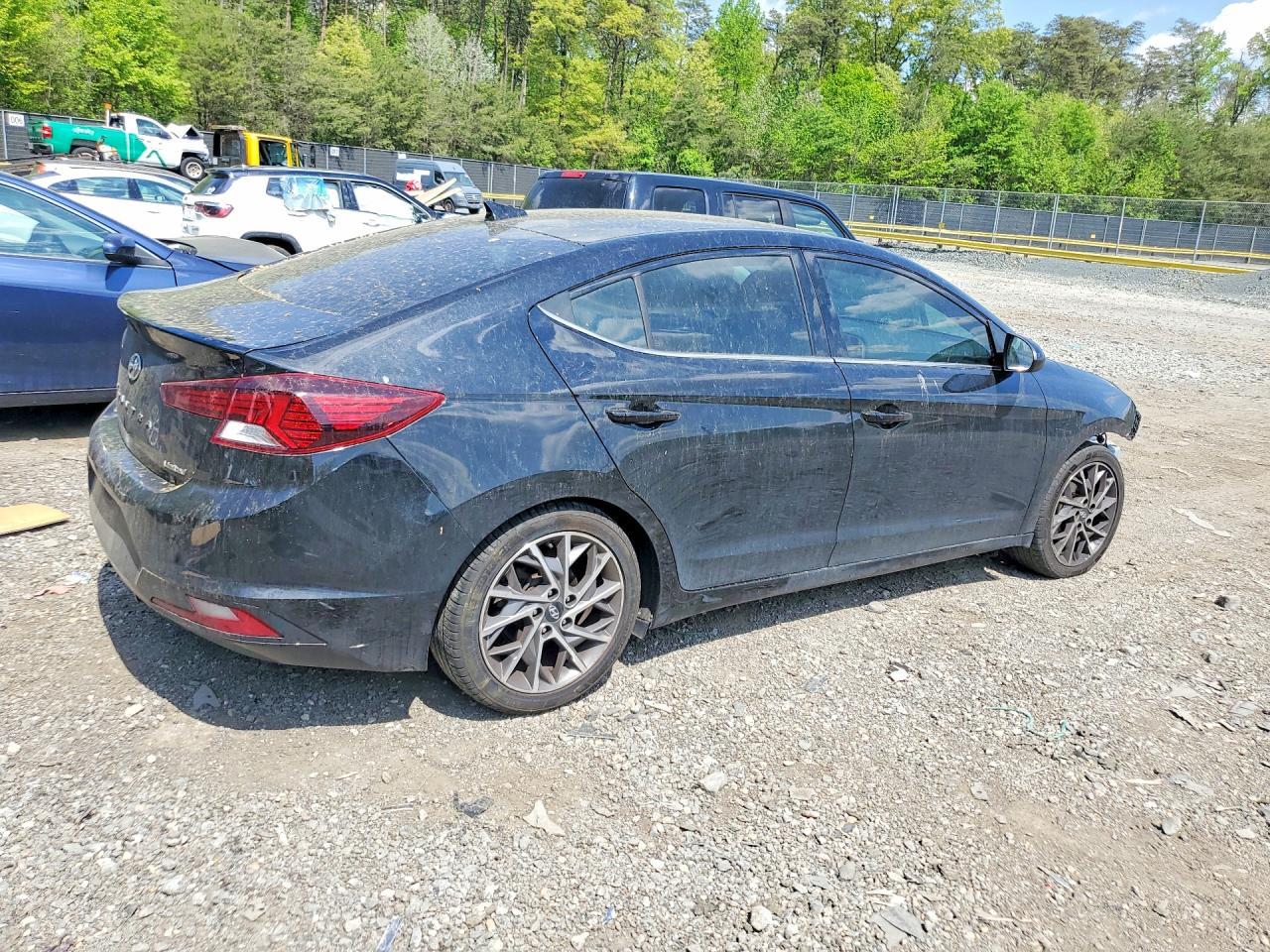 2020 Hyundai Elantra Limited - Фото 3