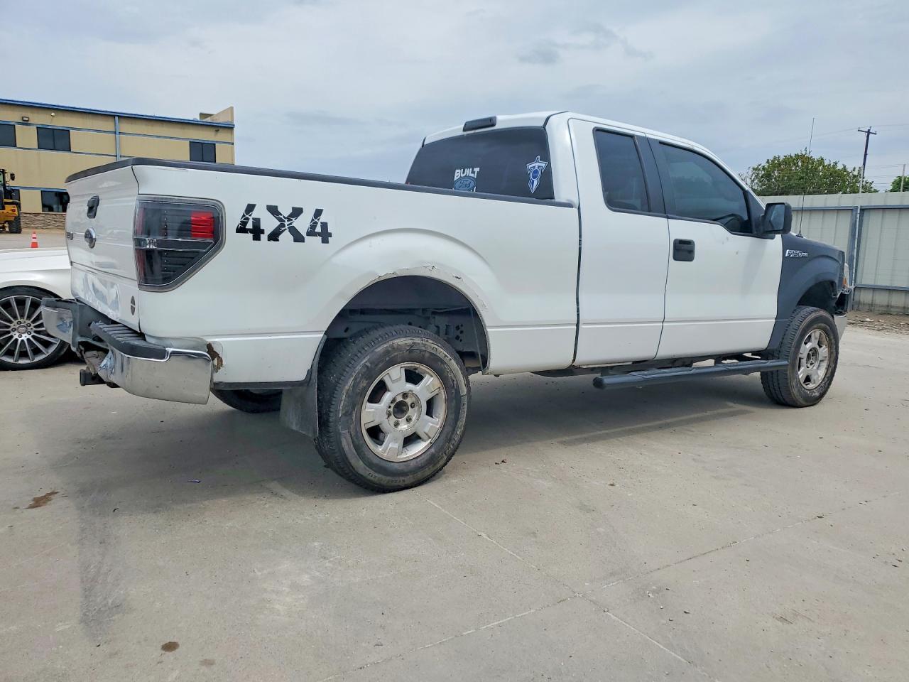 2010 Ford F150 Super Cab - Фото 3