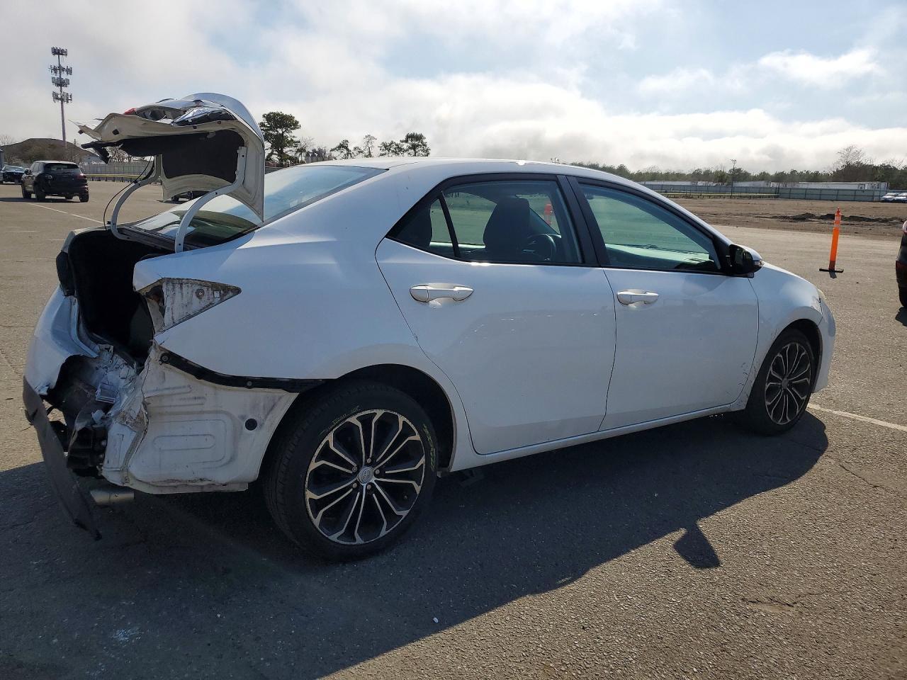 2015 Toyota Corolla S Plus - Фото 3