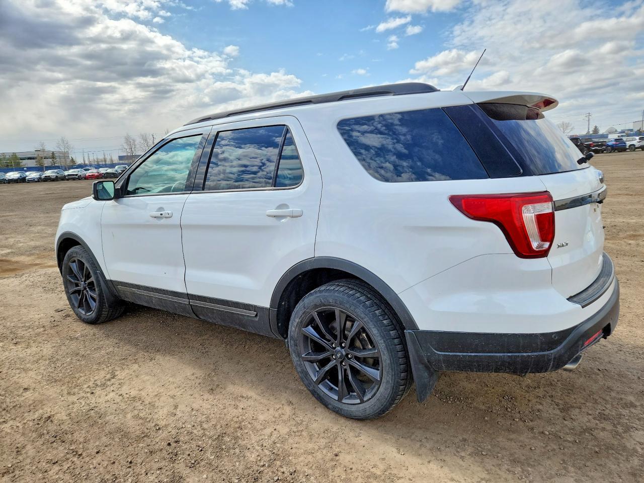 2018 Ford Explorer Xlt - Фото 2