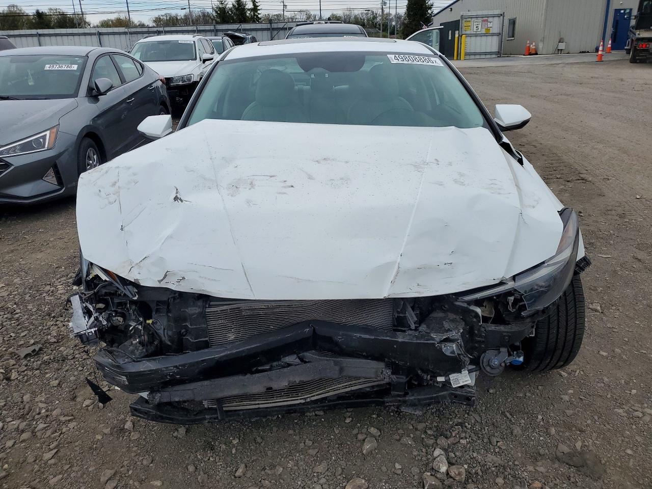 2021 Hyundai Elantra Limited - Image 5