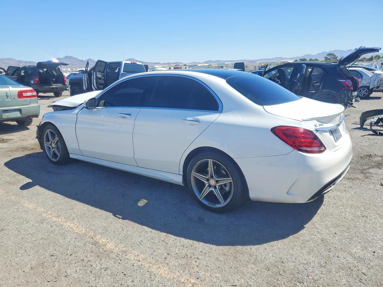 2015 Mercedes-Benz C 300 4Matic - Фото 2
