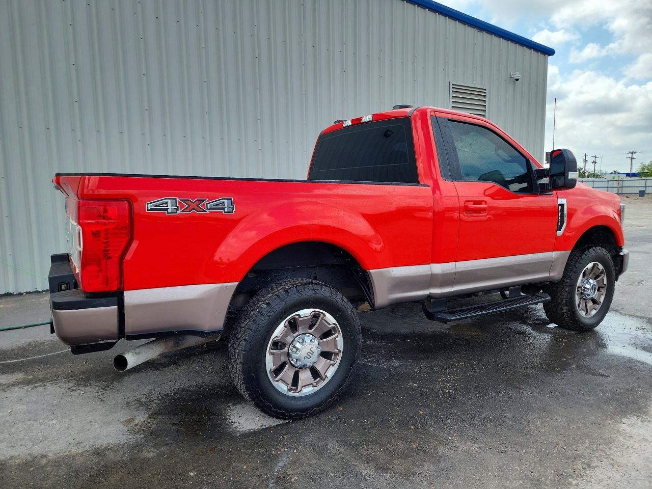 2022 Ford F250 Super Duty - Image 3