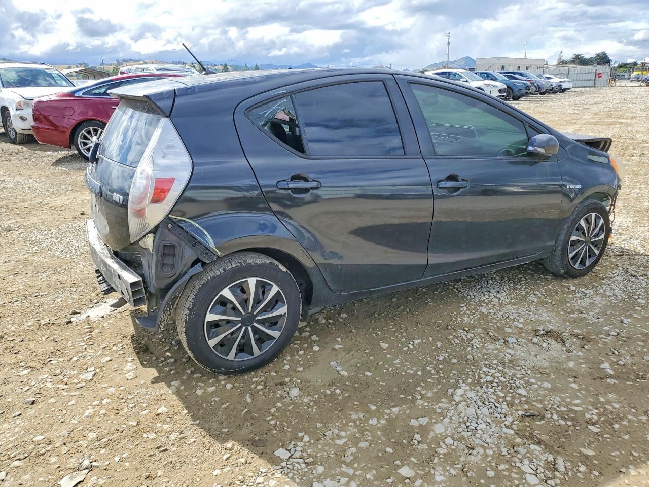 2013 Toyota Prius C Two - Фото 3